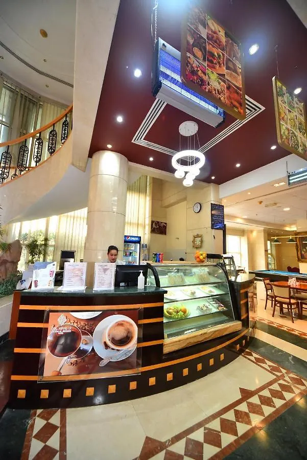 那约姆阿尔埃玛拉特酒店 沙迦
