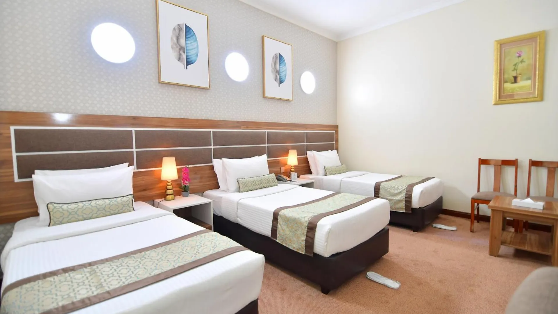 Nejoum Al Emarat Hotel Sharjah 3*,